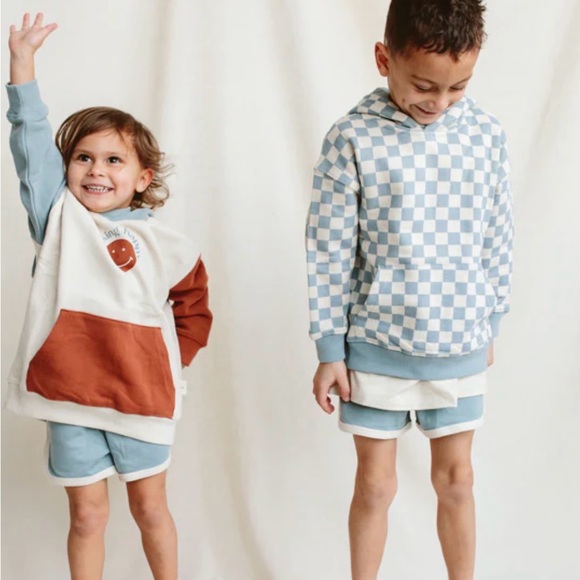 NWT Goumi “Chasing Happy” Organic Cotton Kids Unisex Hoodie Size 8-9 Years - Picture 3 of 6